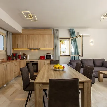 Queens Villas Sissi
