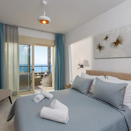 Queens Villas * Sissi